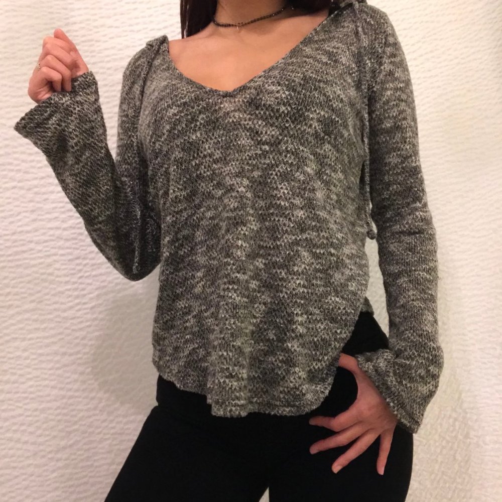Grey Sweater Hoodie || Size M